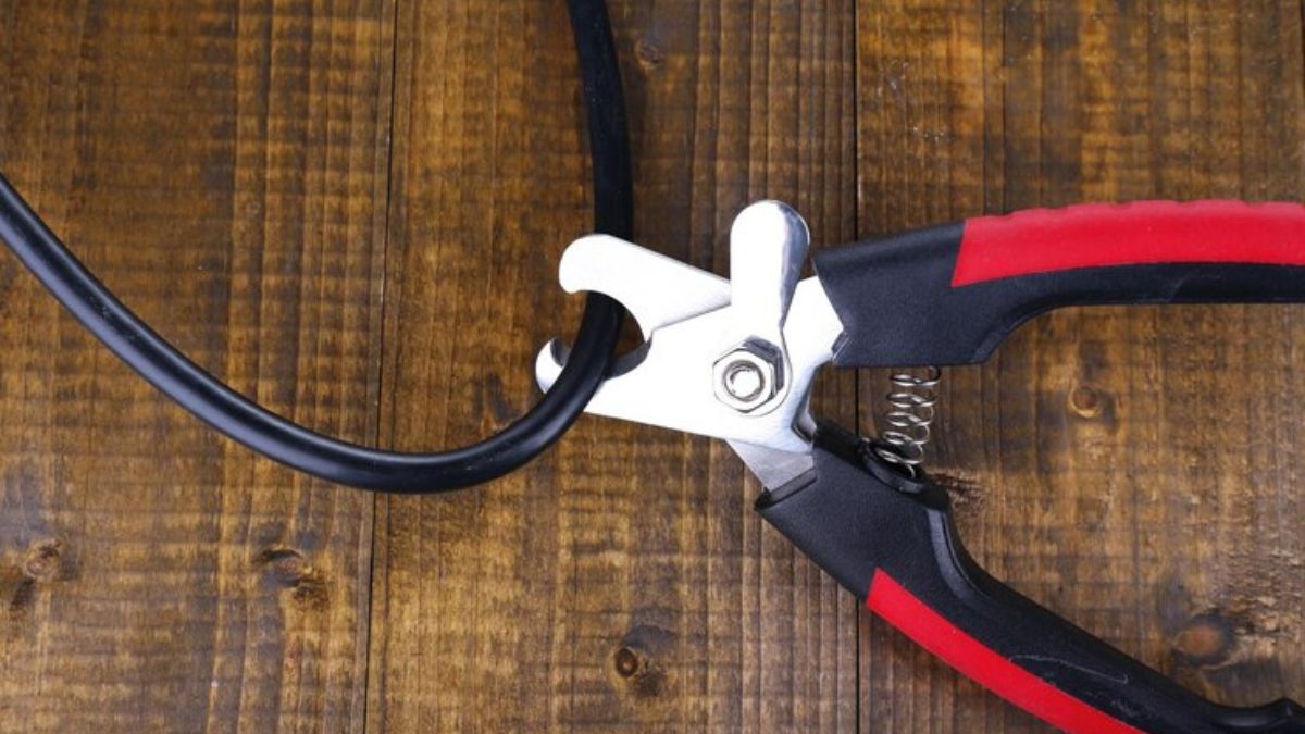 electrical disconnect pliers